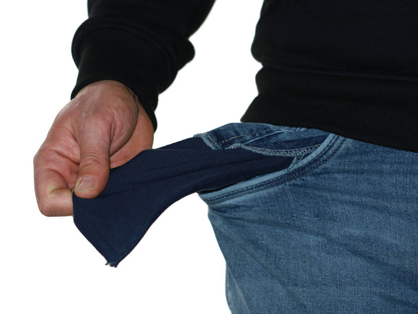 Zavallı adamın boş cebinde izole beyaz arka plan üzerinde gösterilen Jeans yakın çekim - Fotoğraf, Görsel