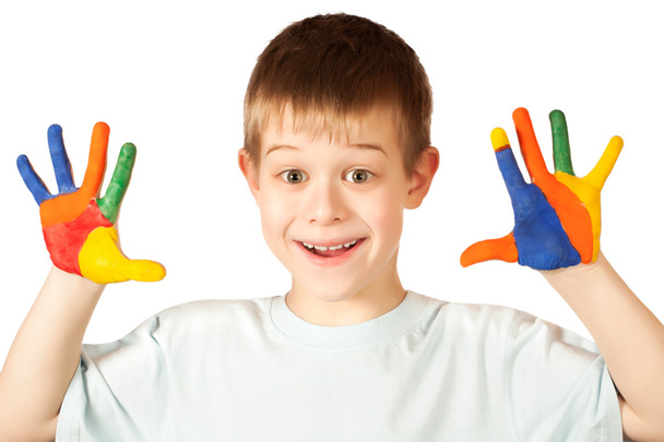 schattige jongen met gekleurd gekleurde hand - Foto, afbeelding