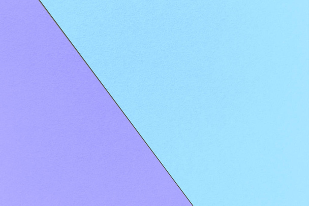 Abstraktní geometrické pozadí Rainbow Pastel s Bledě azurová a maximální modré fialové barvy, akvarel papír textury - Fotografie, Obrázek