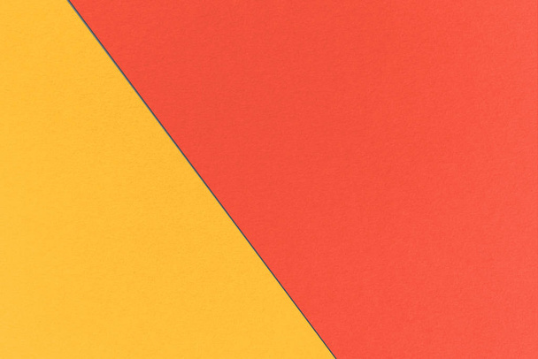Vánoční pozadí abstraktní geometrické s rumělková a oranžovo-žluté barvy, akvarel papír textury - Fotografie, Obrázek