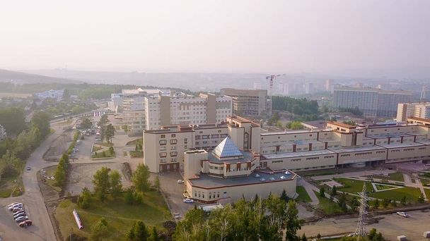 Litwa, Kaunas. Syberyjski Federal University, wielofunkcyjny kompleks, od Dron   - Zdjęcie, obraz