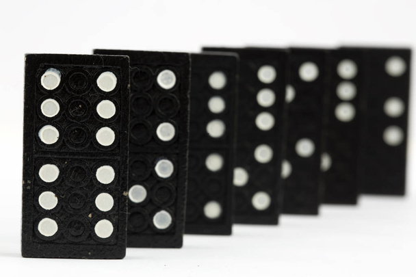Beyaz arka plan üzerinde izole Domino oyunu - Fotoğraf, Görsel