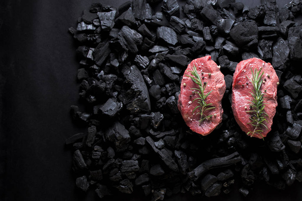Beef steak on the charcoal. - Foto, Bild