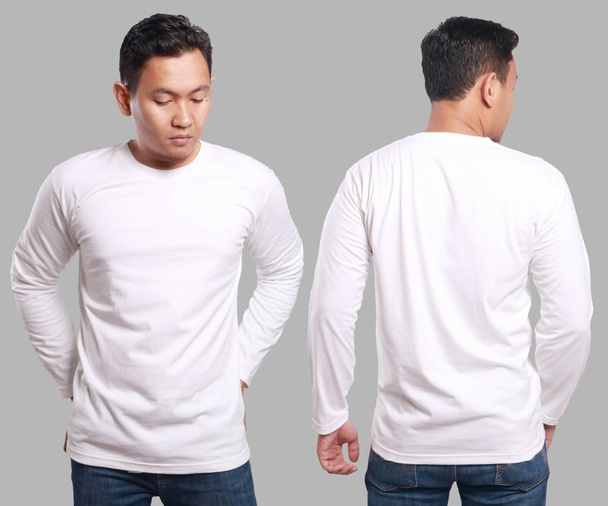 Fehér hosszú ujjú póló mintája fel, elöl- és hátulnézet, elszigetelt. Férfi modell viselet sima fehér inget makett. Hosszú ujjú póló design sablon. Üres pólók nyomtatása - Fotó, kép