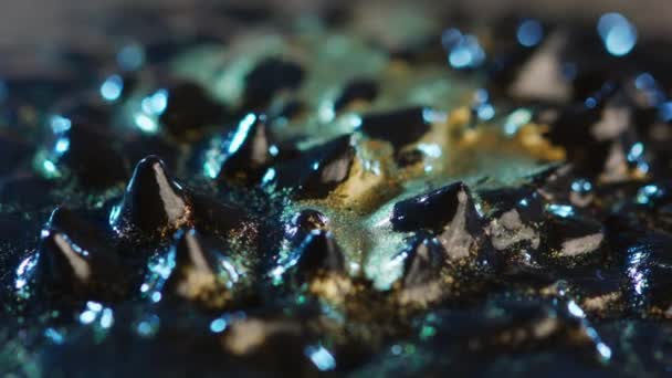 Kulový ferrofluidním pozadí prvků - Záběry, video