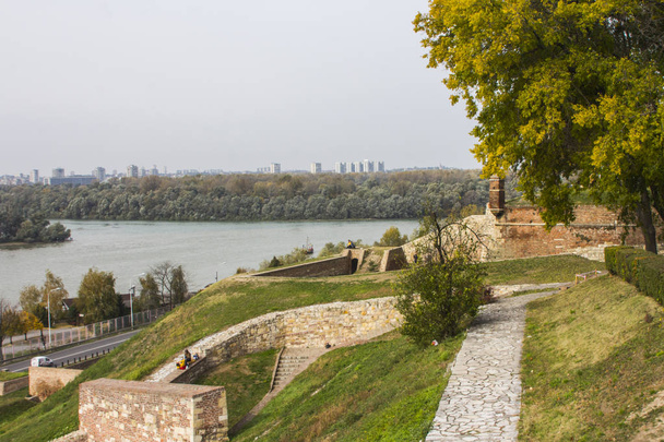 Belle vue d'automne de Belgrade depuis la forteresse de Belgrade. Serbie
 - Photo, image