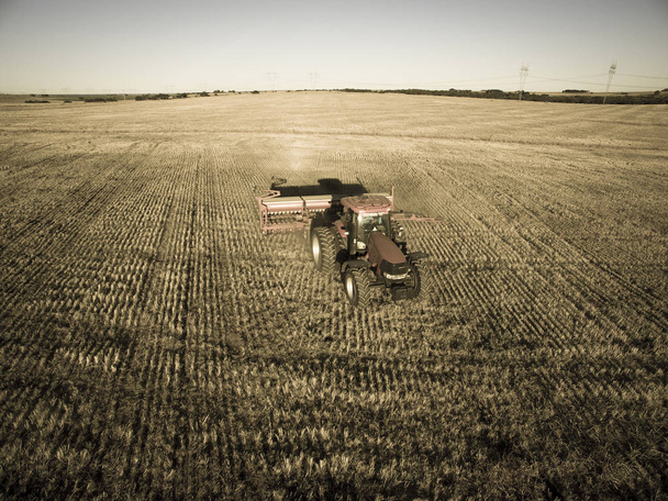 Απευθείας σπορά, γεωργικών μηχανημάτων, σε La Pampa, Παταγονία,  - Φωτογραφία, εικόνα