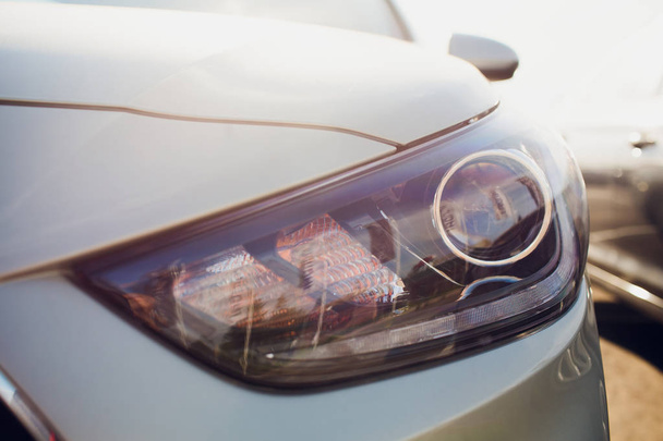 Car headlight with shallow depth field - Foto, Imagem