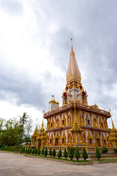 vista facciata del Tempio di Pai, Thailandia durante il giorno
  - Foto, immagini