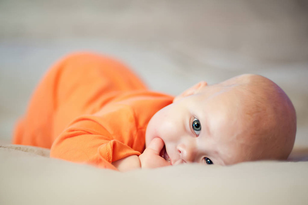 baby boy portrait at home - Fotó, kép
