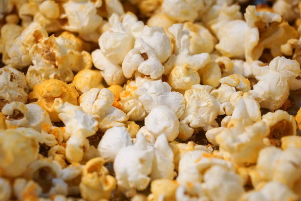 Popcorn mit Gelbkäsegeschmack - Foto, Bild