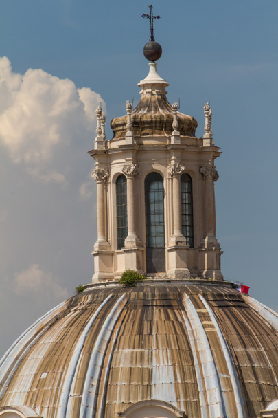 サンティッシモ・ノーム・ディ・マリア・ローマ教会。ローマだ。イタリア. - 写真・画像