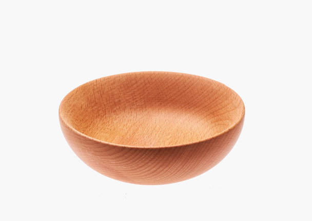 Üres fából készült bowl elszigetelt fehér background vágógörbével, felülnézet - Fotó, kép
