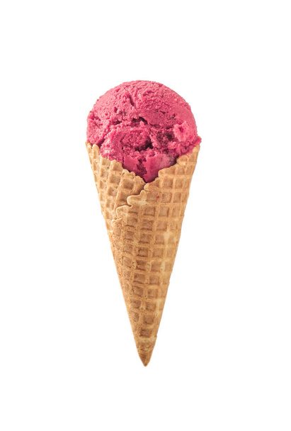 Вафельный конус с вкусным мороженым на белом фоне
 - Фото, изображение
