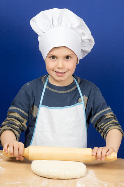 kneading dough boy 8 - Фото, изображение
