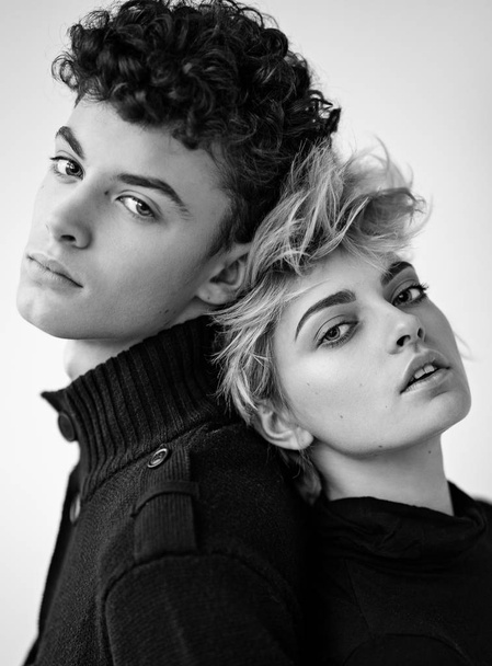 Black and white portrait of fashionable couple  - Foto, immagini
