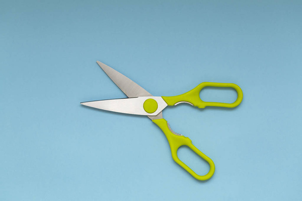 Kitchen scissors close up - Foto, Imagen