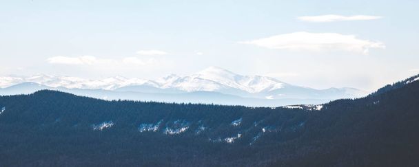 vista panorámica de la fascinante cornohora Ridge, Cárpatos, Ucrania
 - Foto, imagen
