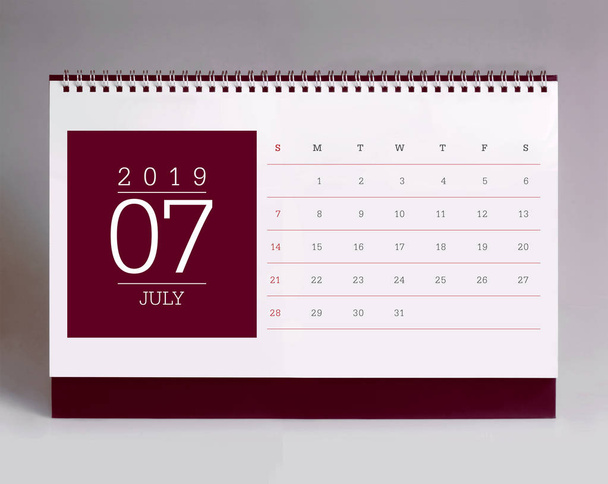 2019 7 月のシンプル卓上カレンダー - 写真・画像