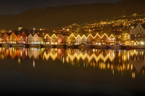 Noel aydınlatma Norveç Bergen şehir     - Fotoğraf, Görsel