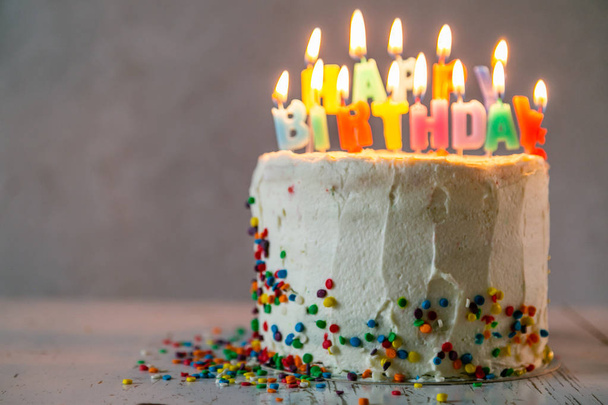 Colorful birthday concept - cake, candles, presents, decorations - Valokuva, kuva