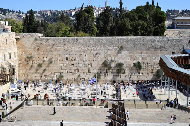 Western Wall, Kotel, Wailing wall Jerusalém em Yom Kipur, judeus reunidos para oração ISRAEL
 - Foto, Imagem