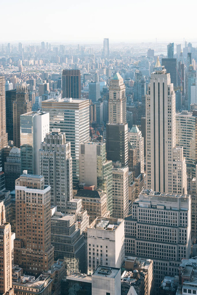 View of buildings in Midtown Manhattan, New York City - Φωτογραφία, εικόνα