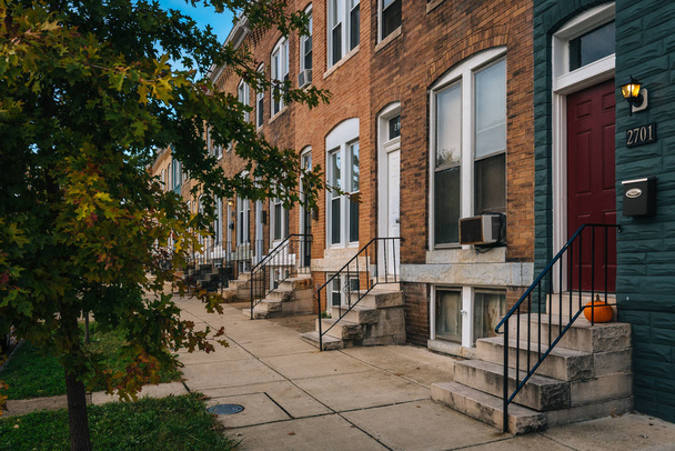 Brick row homes in Remington, Baltimore, Maryland - Zdjęcie, obraz