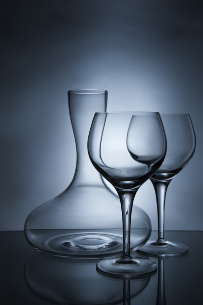 Wine glasses and decanter - Foto, afbeelding