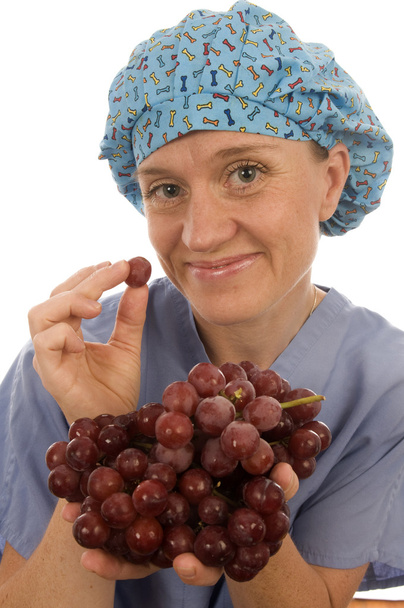 Krankenschwester oder Ärztin mit gesundem Gemüse - Foto, Bild
