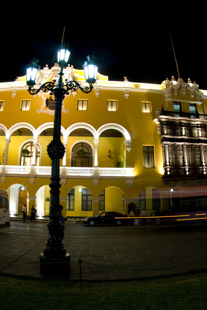 lima peru plaza de armas prédio de escritórios do governo à noite
 - Foto, Imagem