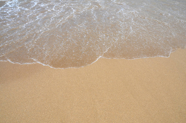 κύμα που καλύπτει την μαλακή άμμο για το νησί του Αγίου Χριστόφορου - Φωτογραφία, εικόνα