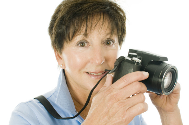 női középkorú idősebb hölgy kompakt digitális fényképezőgép - Fotó, kép
