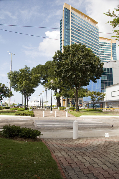 Bağımsızlık plaza brian lara mesire İspanya Limanı, trinidad - Fotoğraf, Görsel