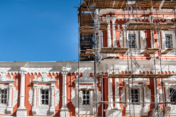 Renowacji zabytku w Niżnym Nowogrodzie. - Zdjęcie, obraz