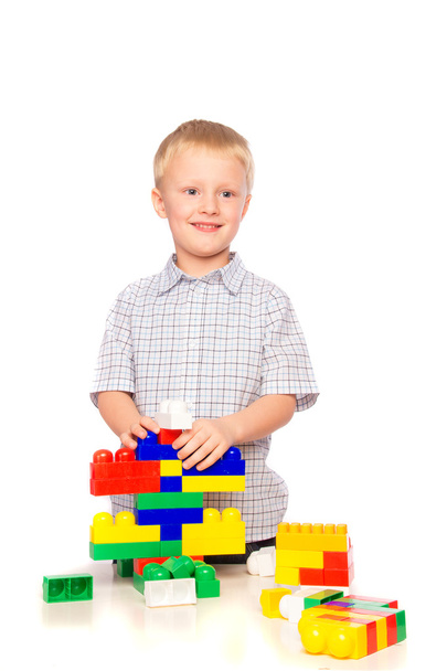 Child builds constructor - Foto, afbeelding