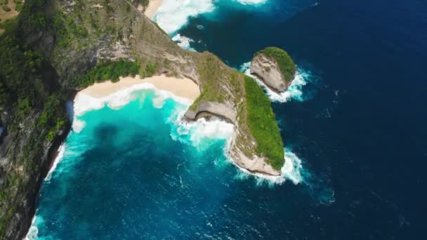Paradise Kelingking beach on Nusa Penida Island. Aerial drone view - Footage, Video