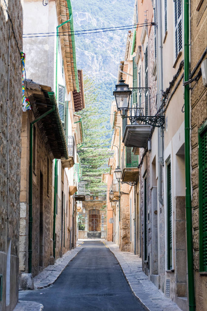 Soller, Mallorca, Spain - July 20, 2013: View of the streets of Soller - Valokuva, kuva