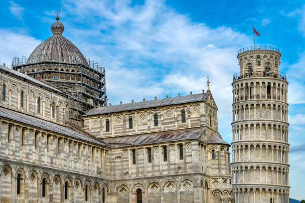 Cathedral Leaning Tower Piazza del Miracoli Cathedral Pisa Tuscany Italy. Completed in 1300s. - Foto, afbeelding