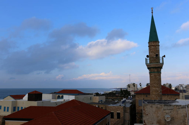 Dächer und Straßen der antiken Stadt von Acre  - Foto, Bild