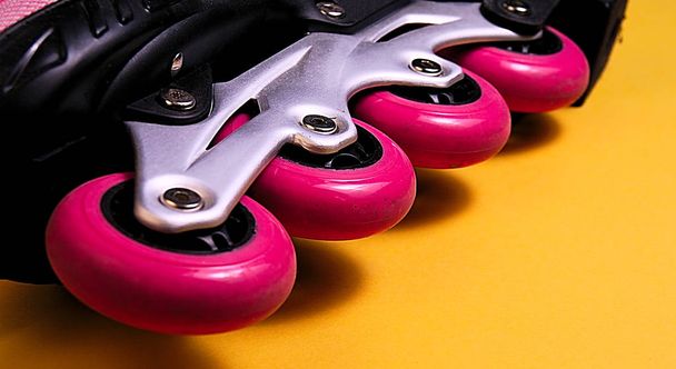 25 degrees close up picture of pink skate wheels - Foto, immagini