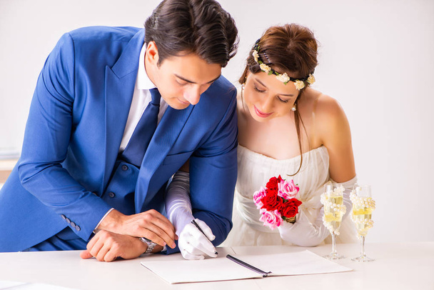 Wedding ceremony with wife and husband - Photo, Image