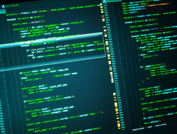 Зелений веб-код програми на темно-синьому фоні, крупним планом
 - Фото, зображення