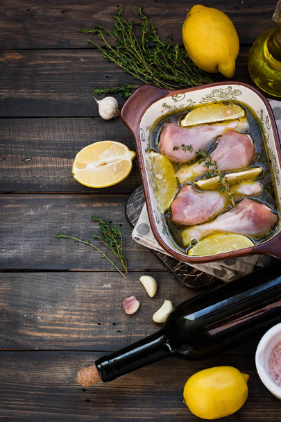Limon-şarap soslu tavuk ızgara - Fotoğraf, Görsel