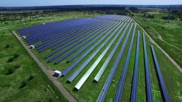Alternative energy plant with solar modules. Solar farm generating clean energy - Кадры, видео