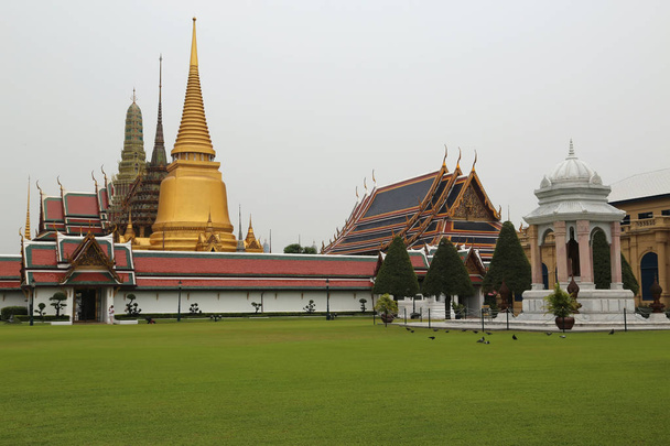 Chrám smaragdového Buddhy v Bangkoku v Thajsku, Wat Phra Kaew nebo Wat Phra Si Rattana Satsadaram - Fotografie, Obrázek