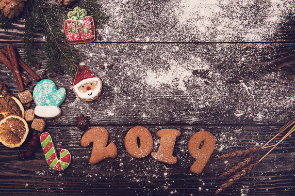 Διαφορετικά μπισκότα τζίντζερ 2019 έτος - Φωτογραφία, εικόνα