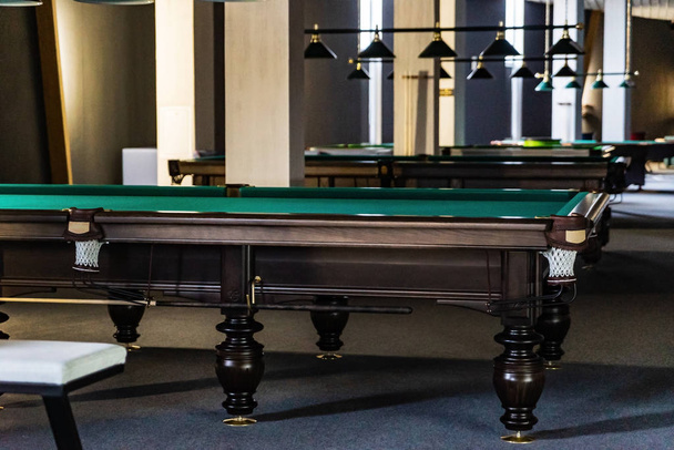 billiard table, ball and cue - Foto, immagini