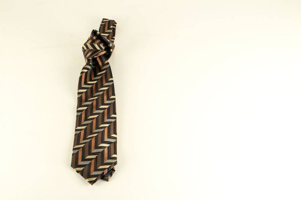 Primer plano de corbata cravat Objeto sobre fondo blanco
 - Foto, Imagen