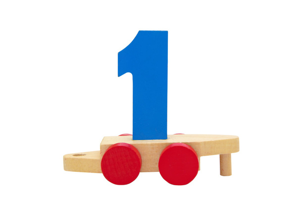 De auto van de children's trein met nummer één - Foto, afbeelding